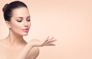 海外と日本、美容医療の認識の違いはいかに? ~美容目的の海外旅行は、アリ?ナシ?~